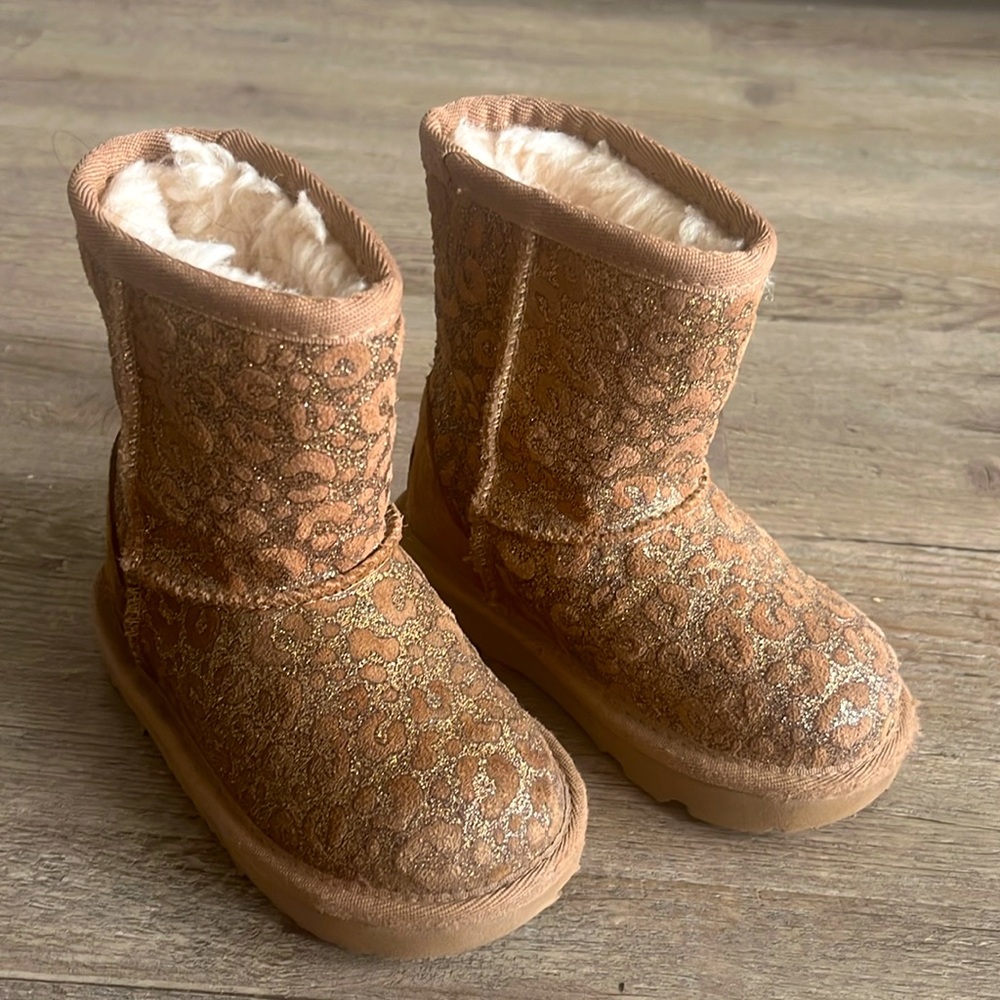 Used, full of life UGG leopard print toddler boots